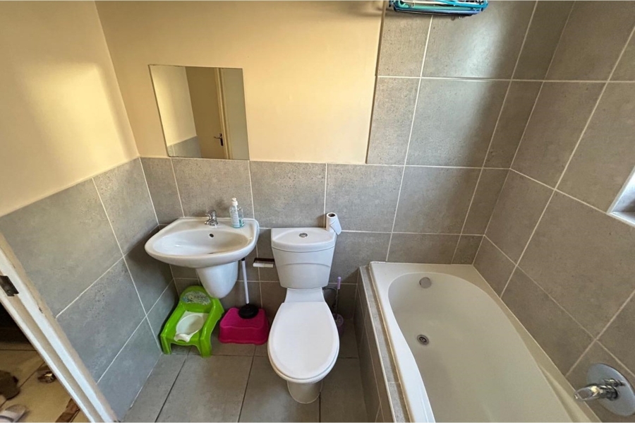 2 Bedroom Property for Sale in Parklands Western Cape